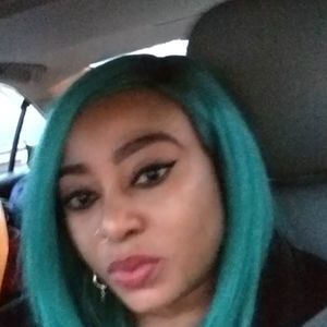 Meet your Posher, Teniola